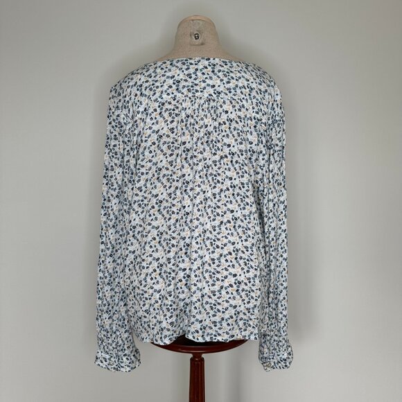 Garnet Hill Women's Easy Crêpe Button-Up Floral and Leaf Print Blouse Size XL - Picture 3 of 9